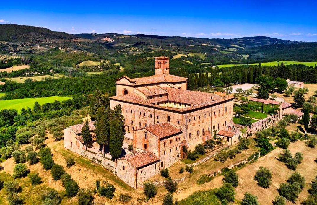 Fattoria Monastero Sant'Anna In Camprena Villa Пиенца Екстериор снимка