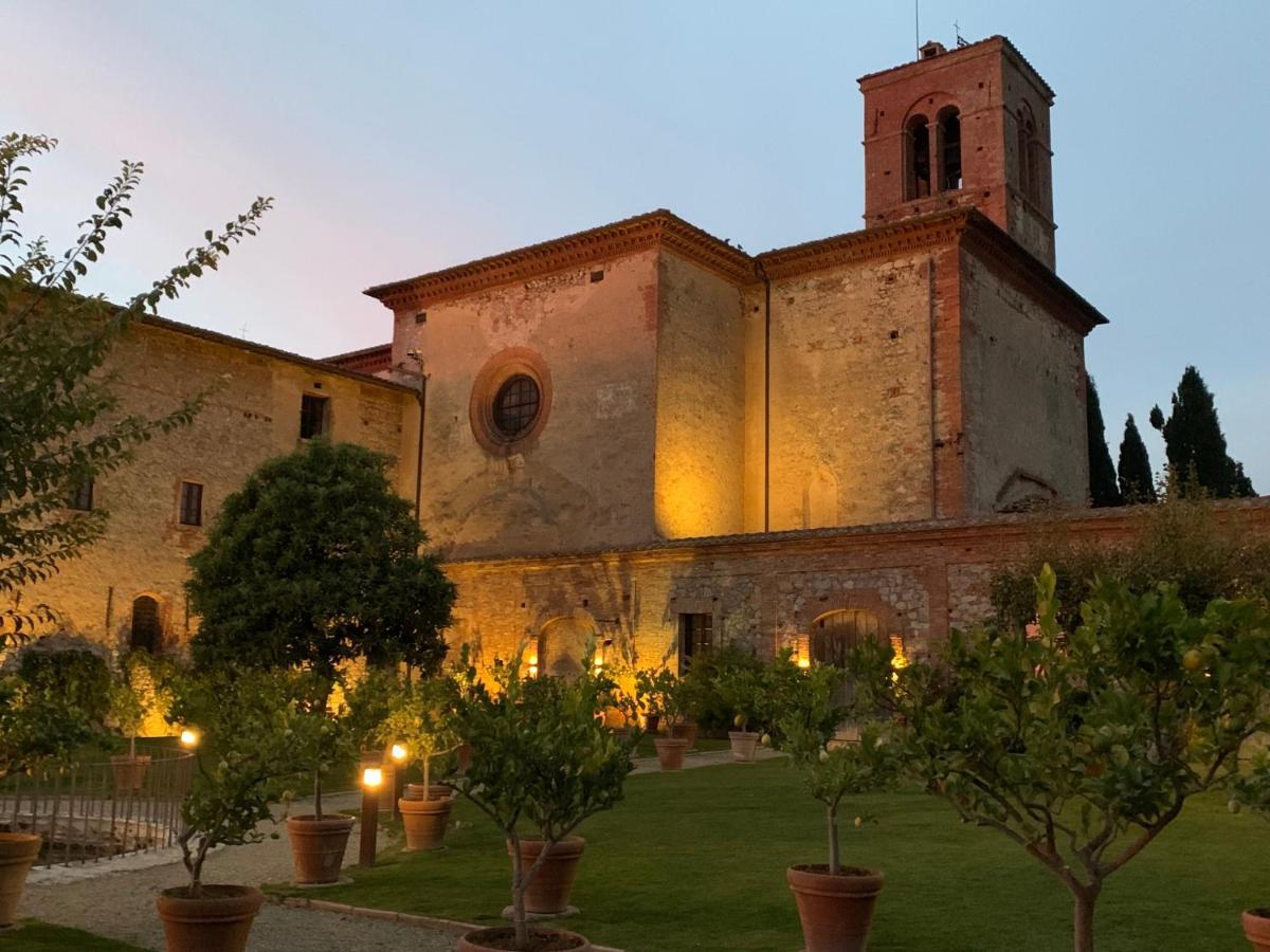Monastero Sant'Anna In Camprena Villa Пиенца Екстериор снимка