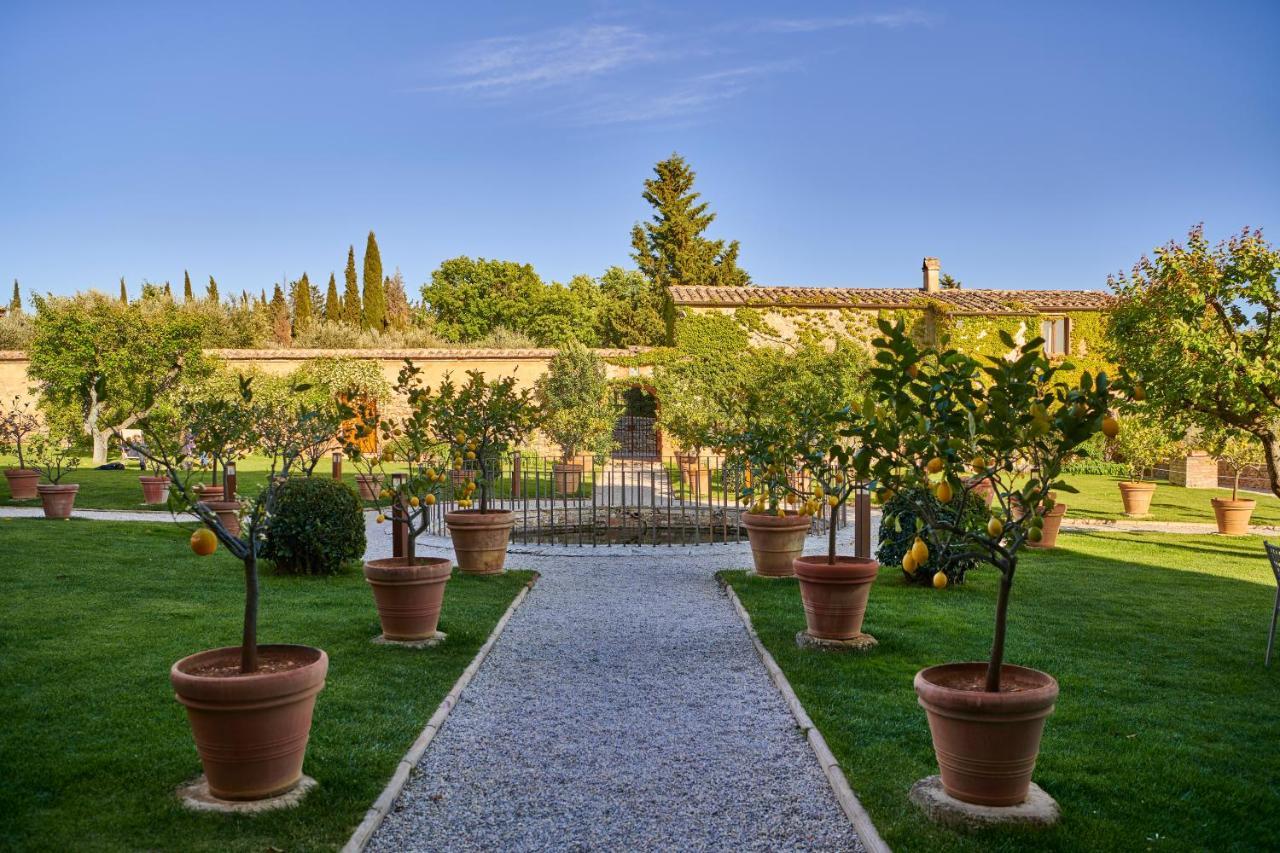 Monastero Sant'Anna In Camprena Villa Пиенца Екстериор снимка