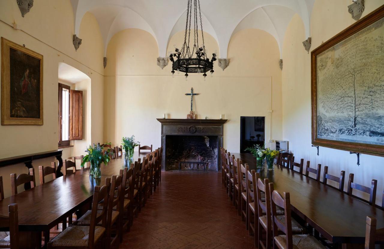 Monastero Sant'Anna In Camprena Villa Пиенца Екстериор снимка