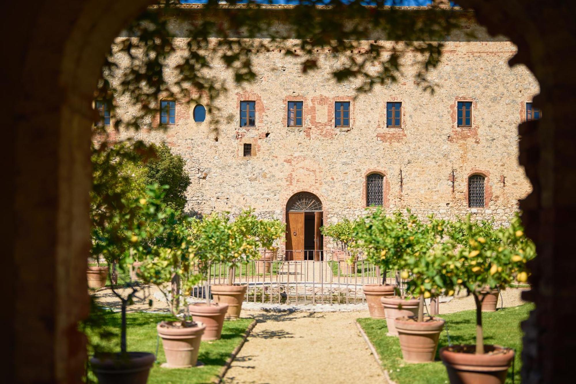 Monastero Sant'Anna In Camprena Villa Пиенца Екстериор снимка