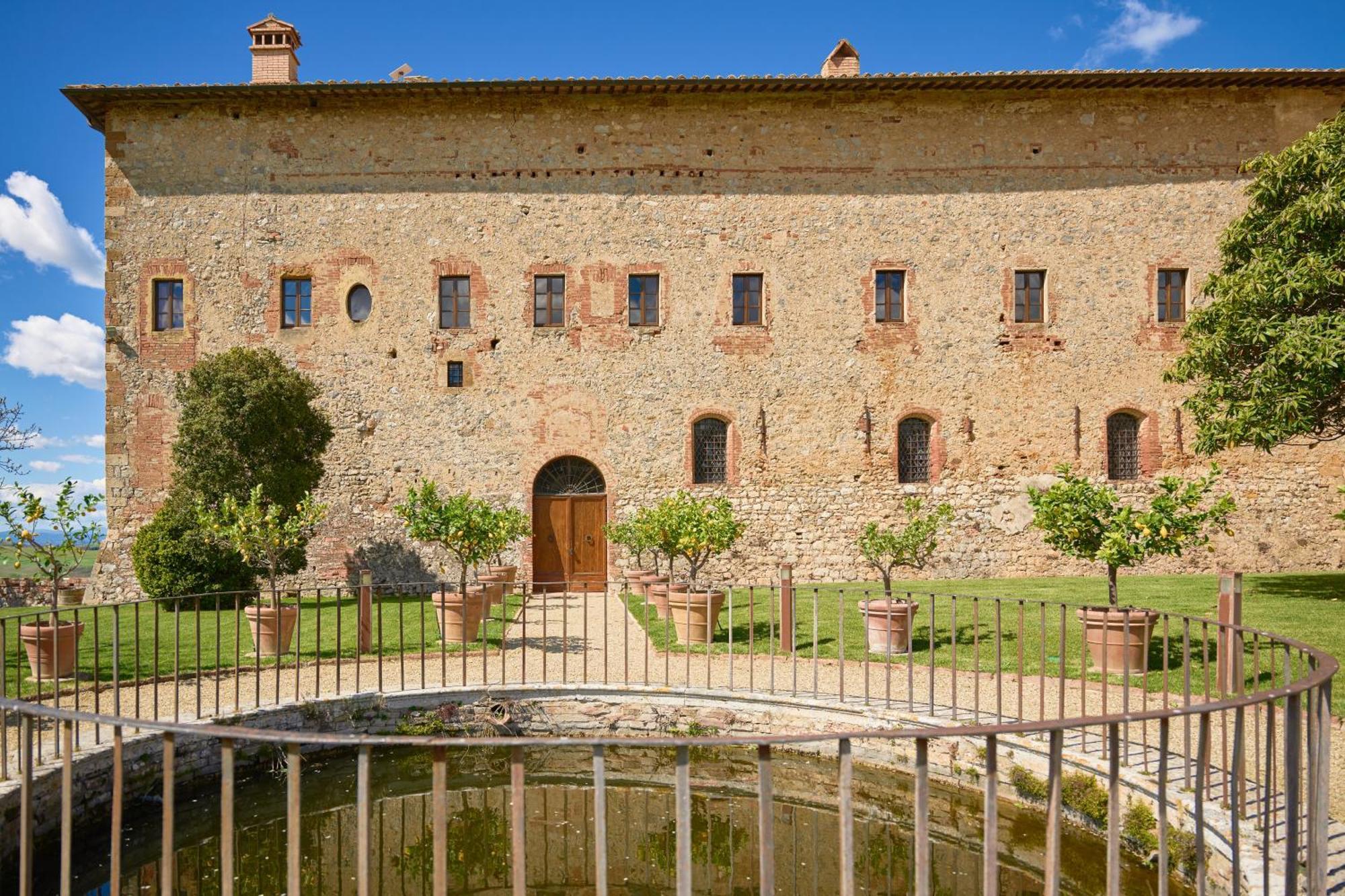 Monastero Sant'Anna In Camprena Villa Пиенца Екстериор снимка